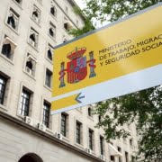 La secretaria de Estado de Empleo participa en la inauguración del acto La economía social:... 1 La secretaria de Estado de Empleo participa en la inauguración del acto La economía social:...