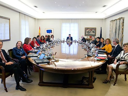 La Seguridad Social financiará la extra de las pensiones con el incremento de los ingresos por...