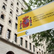 La Seguridad Social ingresó 103.203 millones de euros por cotizaciones sociales, un 8% más que en el...