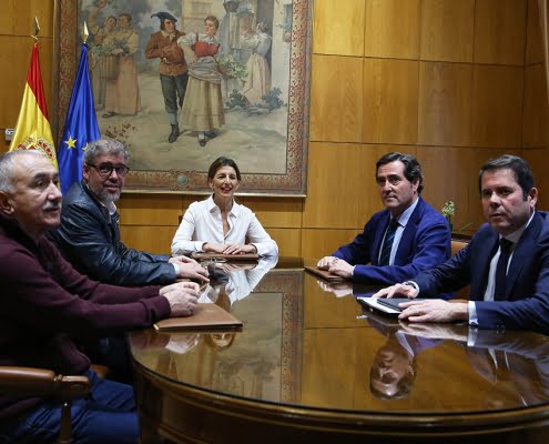 Yolanda Díaz anuncia la subida del Salario Mínimo Interprofesional a 950 euros