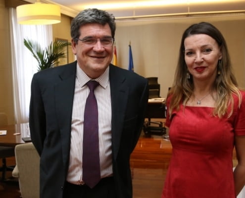 El ministro José Luis Escrivá se reúne con la secretaria general de UATAE, María José Landáburu