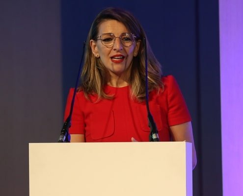 Para Yolanda Díaz es crucial garantizar buenas condiciones laborales para un buen desempeño profesional de los colegiados