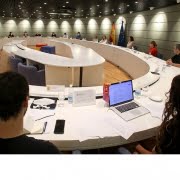La ministra de Trabajo y Economía Social, Yolanda Díaz, se reúne con el colectivo de riders para abordar su situación laboral 1 La ministra de Trabajo y Economía Social, Yolanda Díaz, se reúne con el colectivo de riders para abordar su situación laboral