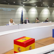 Acuerdo entre Trabajo y las comunidades autónomas para la distribución de 2.111 millones de euros para la nueva generación de Po...
