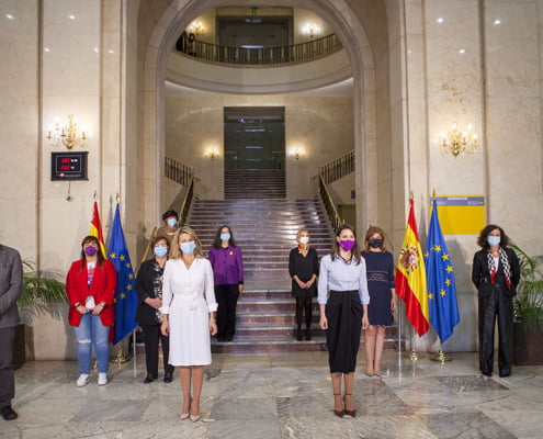 Yolanda Díaz e Irene Montero presentan, junto con los agentes sociales, la Herramienta Española de Igualdad Retributiva IR!